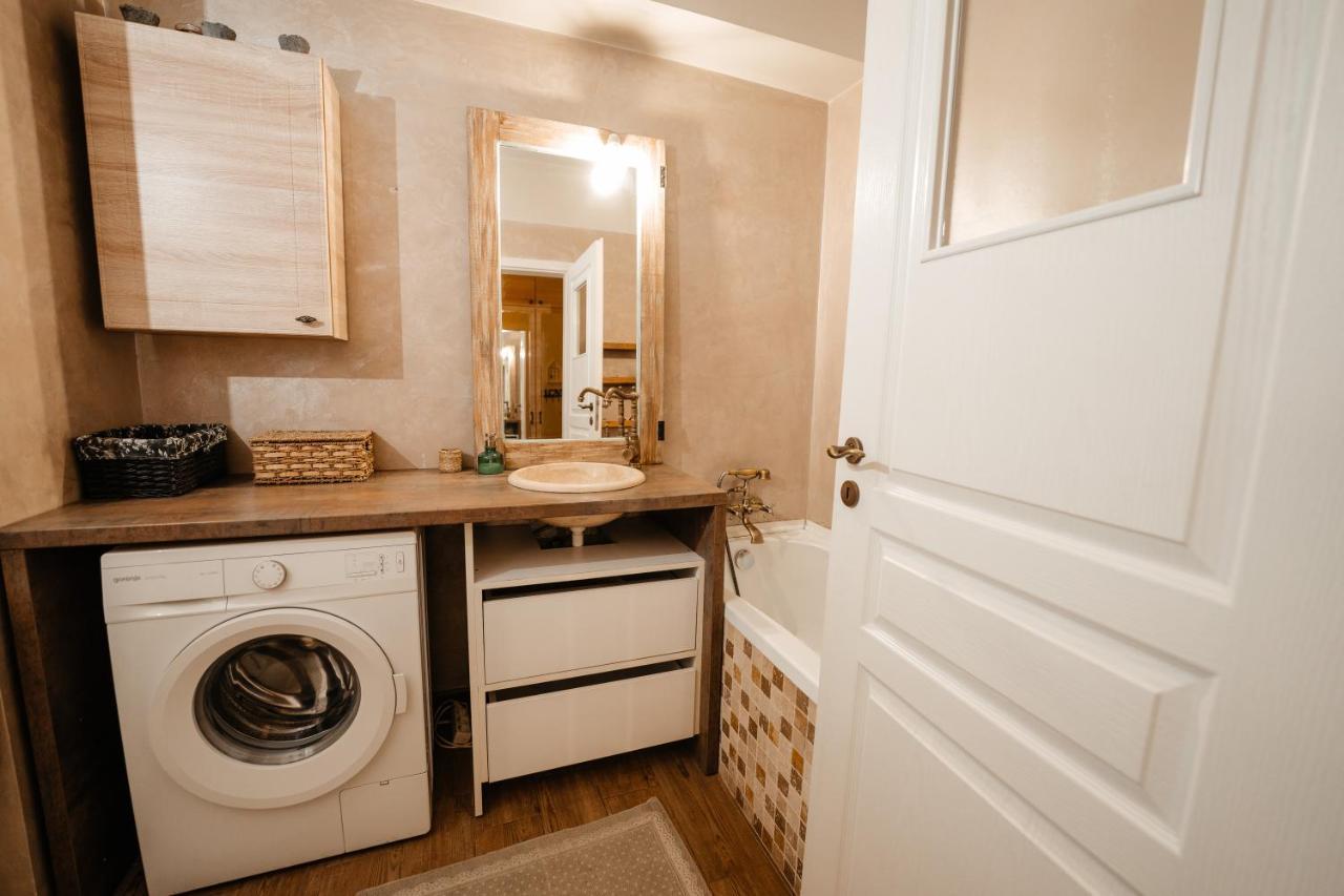 Bright And Cozy Design Apt With Office Apartment Cluj-Napoca Ngoại thất bức ảnh