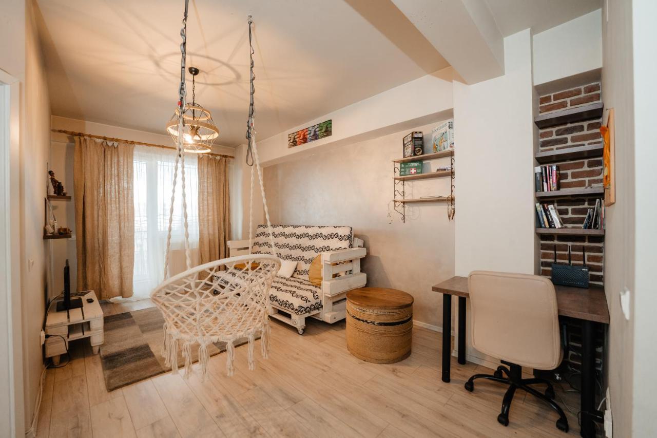 Bright And Cozy Design Apt With Office Apartment Cluj-Napoca Ngoại thất bức ảnh
